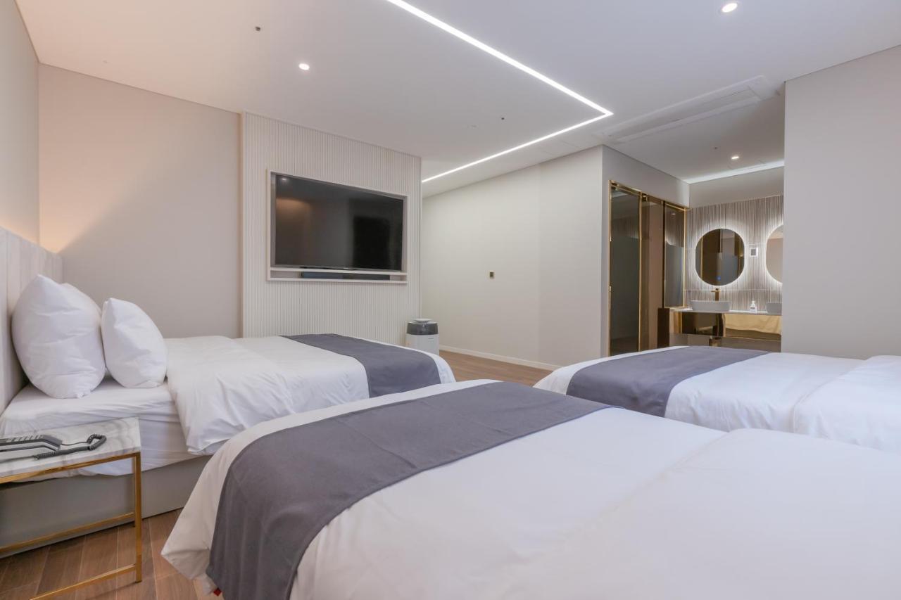 Denbasta Central Hotel Seomyeon Busan Dış mekan fotoğraf